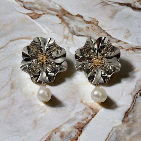 Elegant Mixed Metal Flower Earrings with Freshwater Pearl