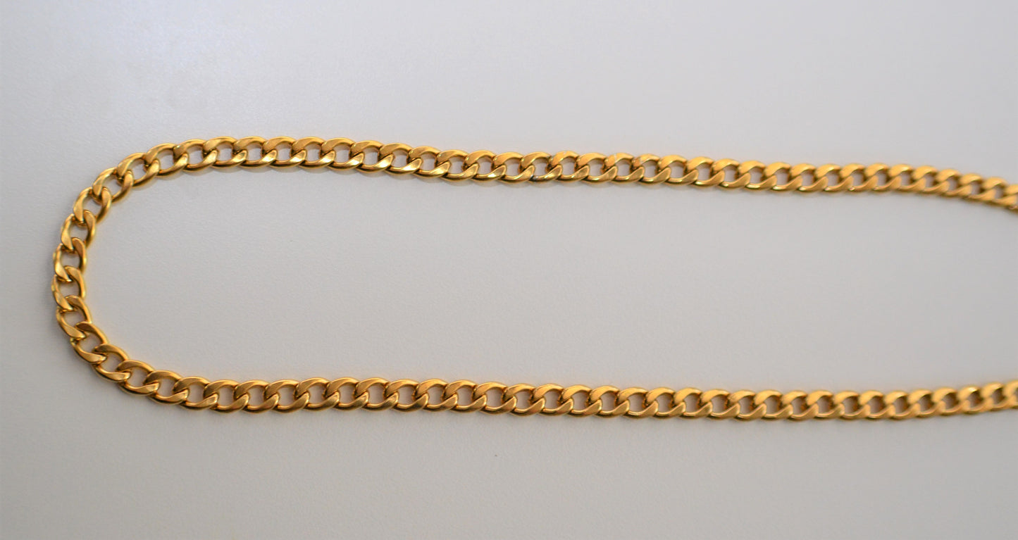 Gold Curb Chain Necklaces