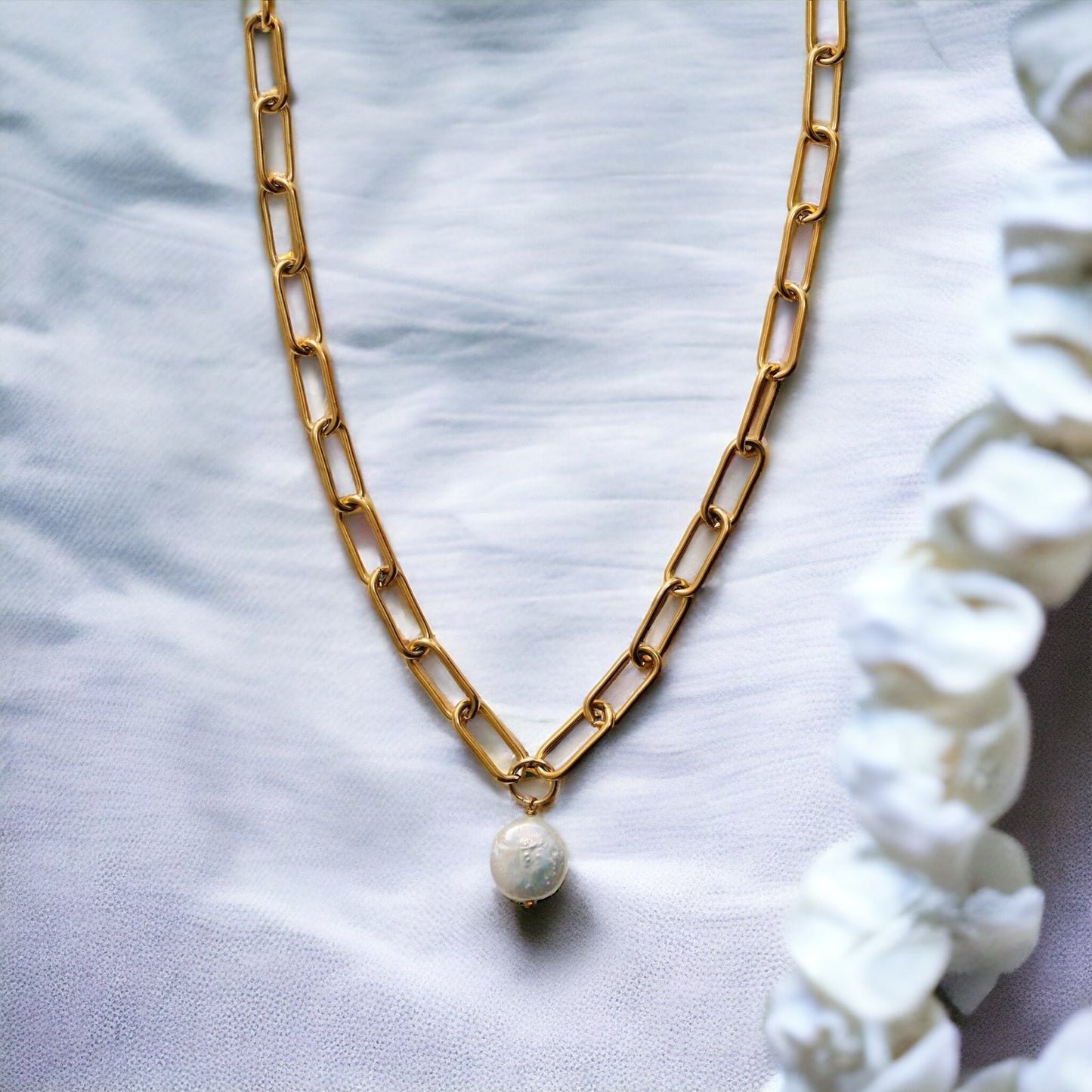 Paper clip chain Necklace with Large Freshwater Pearl